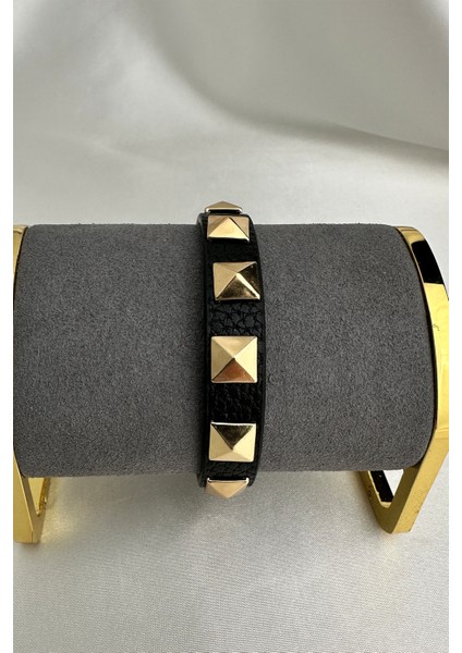 Sarı Metal Zımba Detay Deri Bileklik (24CM) fırsatları