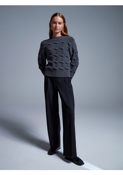 10825 Kabartma Detaylı Triko Kazak-Füme M. indirimleri