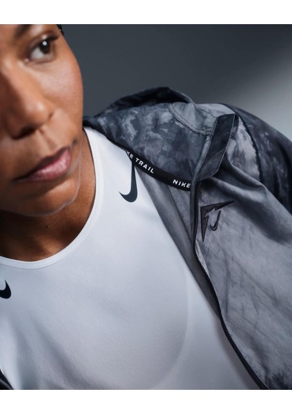 FN6853 010 Trail Repel Running Water Repelle Kadın Su Geçirmez Spor Ceket fırsatları