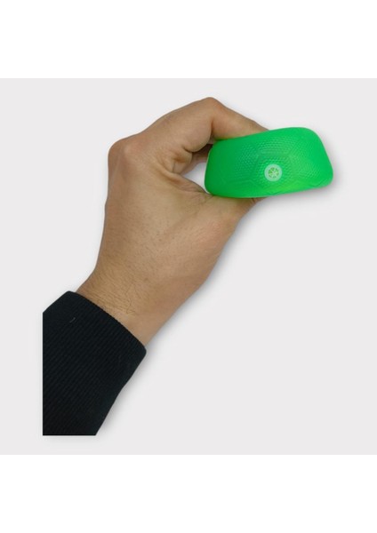 Köpek Oyuncağı - Plastik Düdüklü Top - Yeşil (Lisinya) modelleri