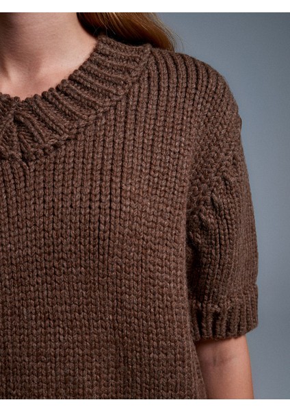 10831 V Yaka Kısa Kollu Triko Kazak-Kahve fırsatları