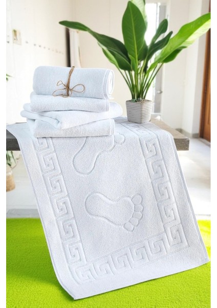 Beyaz Ayak Paspası, Şık ve Rahat Kullanım Için Mükemmel Seçenek