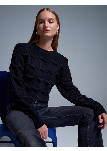 10825 Kabartma Detaylı Triko Kazak-Siyah modelleri