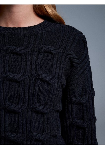 10825 Kabartma Detaylı Triko Kazak-Siyah fırsatları