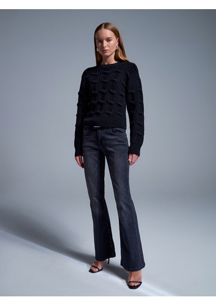 10825 Kabartma Detaylı Triko Kazak-Siyah indirimleri