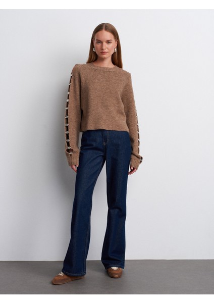 10810 Yün Karışımlı Aksesuar Detaylı Triko Kazak-Vizon indirimleri