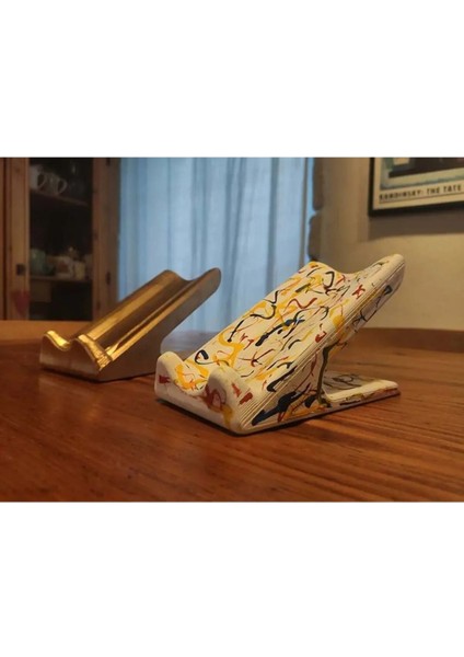 Beyaz Renkli, Renkli Desenli Şaraplık, Şık ve Zarif Tasarım