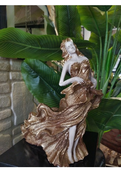 Şık ve Fonksiyonel Dekoratif Şaraplık, Zarif Tasarımıyla Evinizi Güzelleştirir