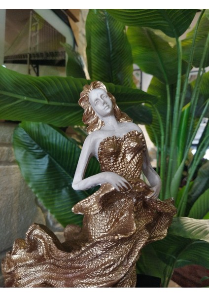 Şık ve Fonksiyonel Dekoratif Şaraplık, Zarif Tasarımıyla Evinizi Güzelleştirir fırsatları