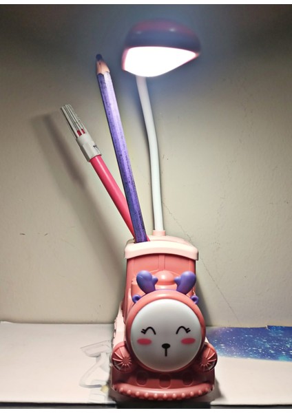 Sevimli Tren Pembe Masa Lambası ve Kalemlik, Şık ve Kullanışlı Tasarım