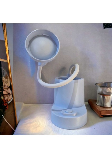 Mavi Kalemlikli Masa Lambası, Şık ve Fonksiyonel Aydınlatma Seçeneği