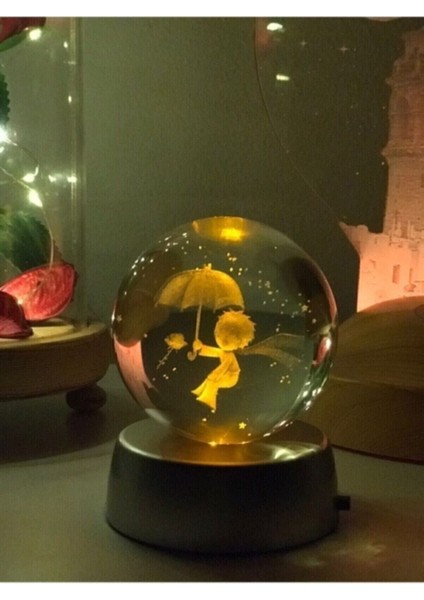 Renkli Işıklı Kristal Cam Küre, Şık ve Sıcak Atmosfer Yaratır