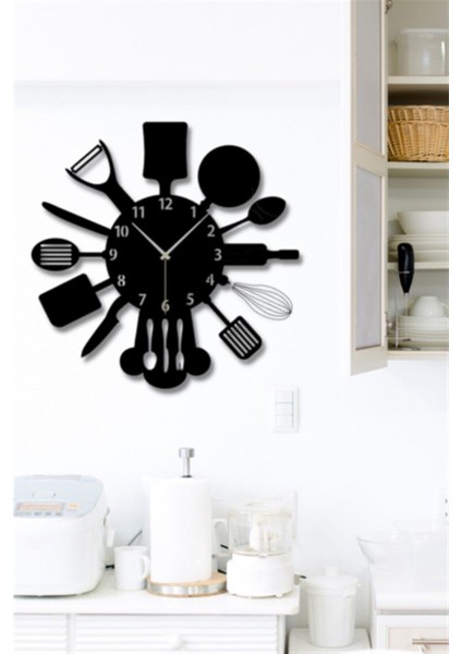 Siyah Ahşap Mutfak Gereçleri ve Duvar Saati, Şık ve Fonksiyonel Dekor modelleri