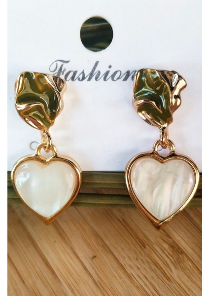 Lüks Figürlü Gösterişli Sallantılı Küpe modelleri