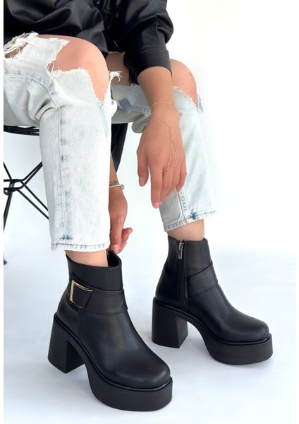 Yandan Fermuarlı Topuklu Bot Cilt Siyah Topuk Boyu 8 cm