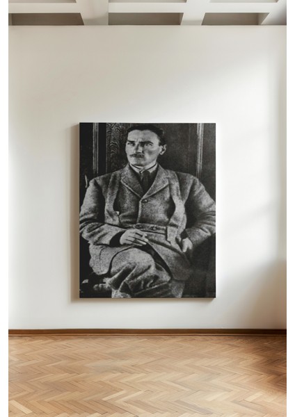 Büyük Önder Atatürk'ün Düşünceli Anı - Kanvas Tablo - Siyah Beyaz Tarihi Lider Duvar Dekoru fiyatları