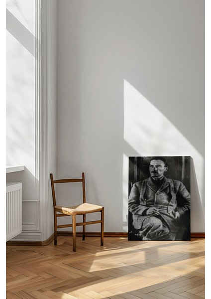 Büyük Önder Atatürk'ün Düşünceli Anı - Kanvas Tablo - Siyah Beyaz Tarihi Lider Duvar Dekoru fırsatları