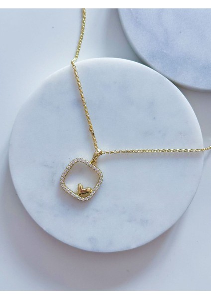 Özel Seri Taşlı Kare Kalp Kolye