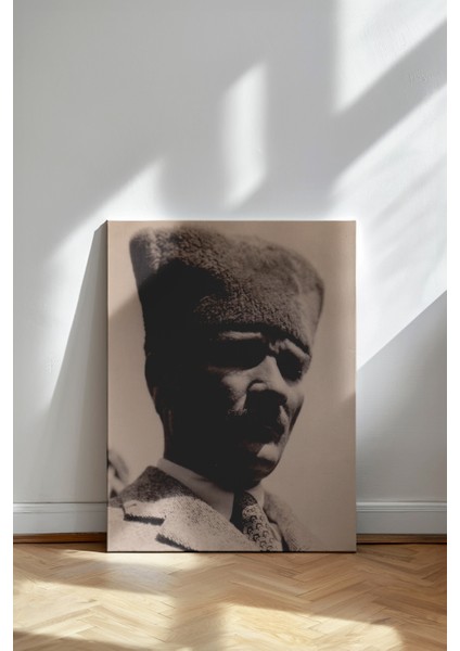 Mustafa Kemal Atatürk'ün Kanvas Tablosu - Derin Bakışlı Tarihi Portre Duvar Dekoru - fiyatları