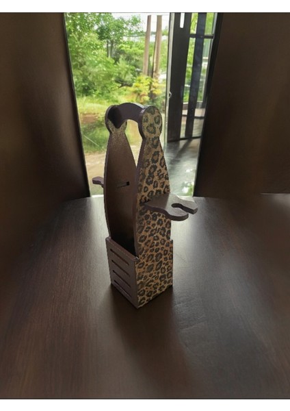 Şık ve Doğal Ahşap Şaraplık, Zarif Tasarımıyla Sofralarınıza Şıklık Katıyor