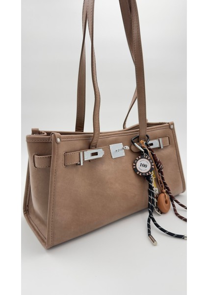 Haki Metal Kilit Charmlı Omuz Çantası Orijinal Levid'or Premium fiyatları