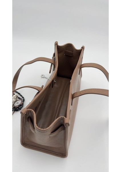 Haki Metal Kilit Charmlı Omuz Çantası Orijinal Levid'or Premium