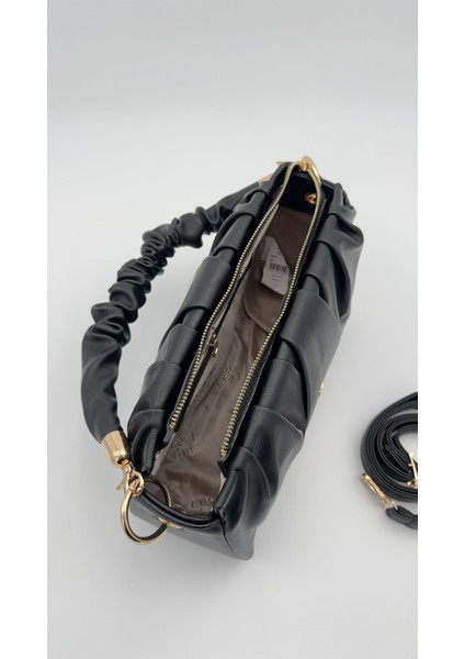 Siyah Büzgü Detaylı El Çantası Orijinal Levid'or