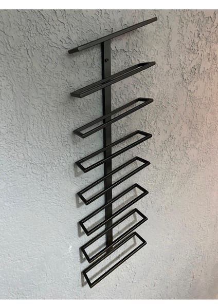 Modern Metal Şaraplık ve Raf, Şık ve Dayanıklı Dekoratif Tasarım