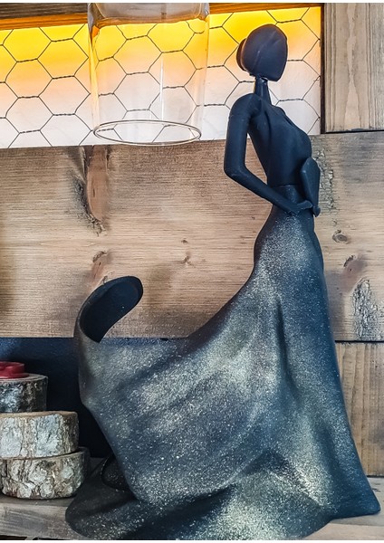 Şık Siyah ve Altın Renkli Kadın Takı Seti, Zarif ve Modern Tasarım fiyatları