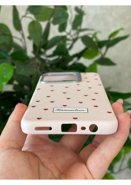 Realme C63 ve Realme C61 Kılıf Desenli Kamera Koruma Çıkıntılı Soft Tasarım Elde Kaymayan Kapak modelleri