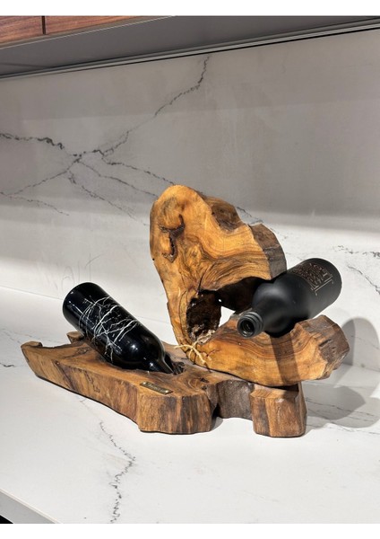 El Yapımı Doğal Ceviz Ağacından Şaraplık, Şık ve Dayanıklı Tasarım