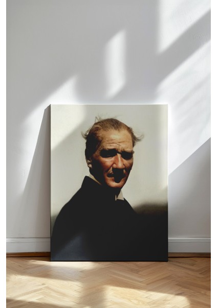 Mustafa Kemal Atatürk'ün Kararlı Bakışı - Kanvas Tablo - Rüzgarlı Saçlı Renkli Portre - Lider Duvar Dekoru fiyatları