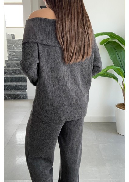 Kadın Sienna Kışlık Madonna Yaka Krinkıl Kumaş Bluz Pantolon Takım modelleri