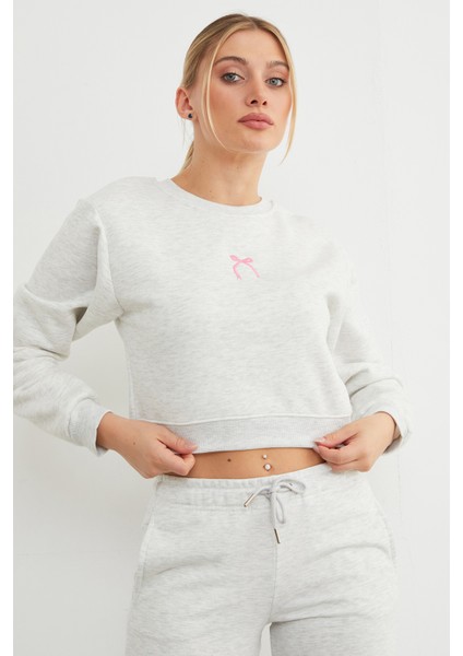 3 Iplik Fiyonk Nakışlı Crop Sweatshirt fırsatları