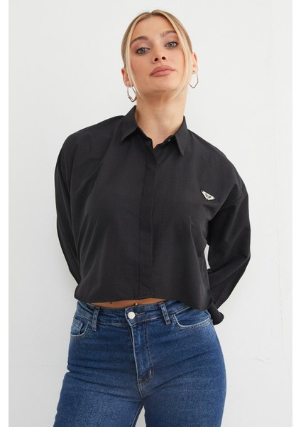 Kelebek Aksesuarlı Crop Gömlek indirimleri