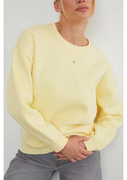 3 Iplik Taşlı Kalp Detaylı Oversize Sweatshirt