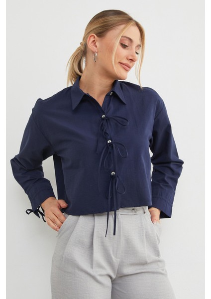 Önü Bağlamalı Düğmeli Crop Gömlek modelleri