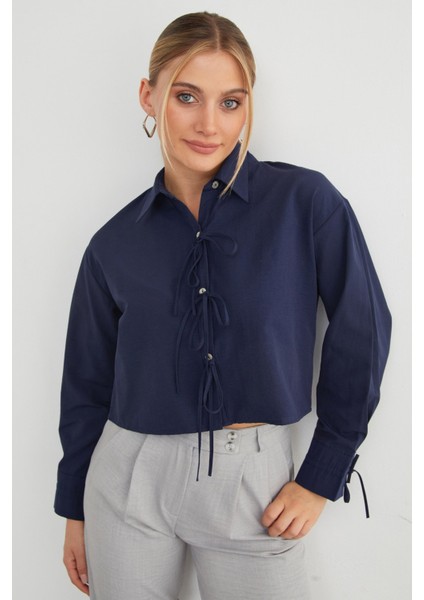 Önü Bağlamalı Düğmeli Crop Gömlek