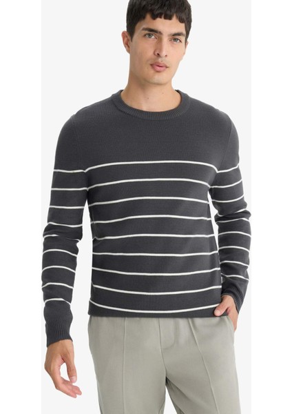 Standart Fit Bisiklet Yaka Çizgili Triko Kazak F7193AX25WN