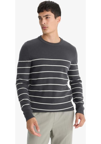 Standart Fit Bisiklet Yaka Çizgili Triko Kazak F7193AX25WN modelleri