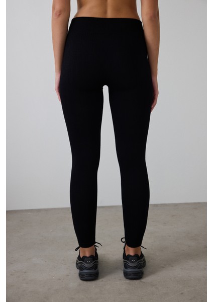 Siyah Dikişsiz (Seamless) Sıcak Tutan Yüksek Bel Tayt