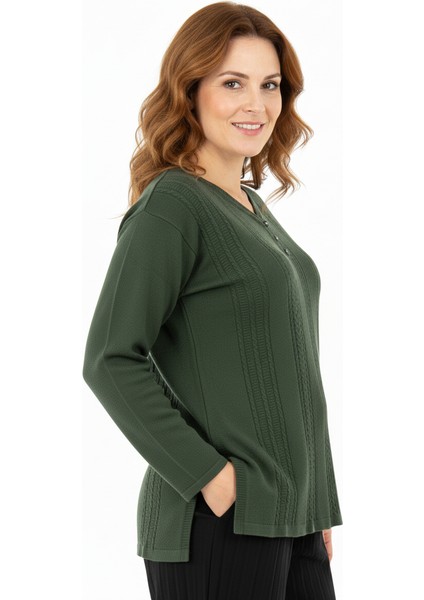 Kadın Kışlık Kendinden Motifli Armut Yaka Üç Düğmeli Normal Kesim Likralı Pamuklu Kardelen Dokuma Anne Kazak fiyatları