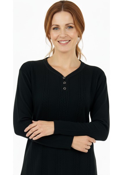 Kadın Kışlık Kendinden Motifli Armut Yaka Üç Düğmeli Normal Kesim Likralı Pamuklu Kardelen Dokuma Anne Kazak modelleri