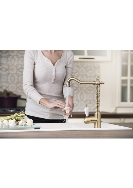 Verona A4215433 Eviye Bataryası, 265 mm Yükseklik, 12 Litre/dk Akış Hızı, Saten Altın modelleri