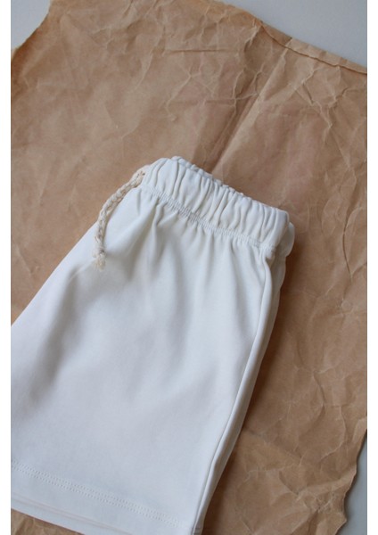 Beyaz Basic Şort modelleri