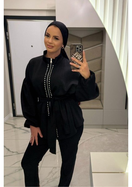 Kadın Siyah Taş Detaylı Bağlamalı Ceket fırsatları