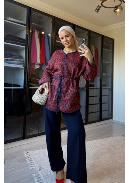 Kadın Lacivert Jakar Biyeli Etnik Desen Ceket