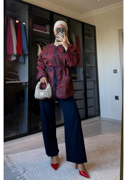 Kadın Lacivert Jakar Biyeli Etnik Desen Ceket fırsatları