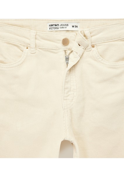 Dar Kesim Düğmeli Cepli Ispanyol Paça Kadife Pantolon - Flare Jeans