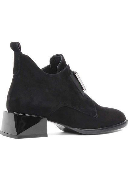 Kadın Siyah Fermuarlı Toka Detaylı Süet Deri Bot indirimleri